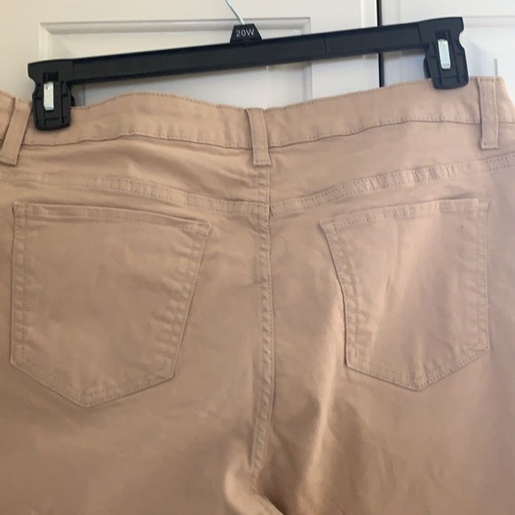 NWT Falls Creek Bermuda Shorts Women’s Size 18 - Picture 8 of 9